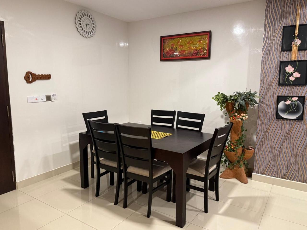 Ocean Breeze Negombo- Tidesend Luxury Beach Apartments Kültér fotó