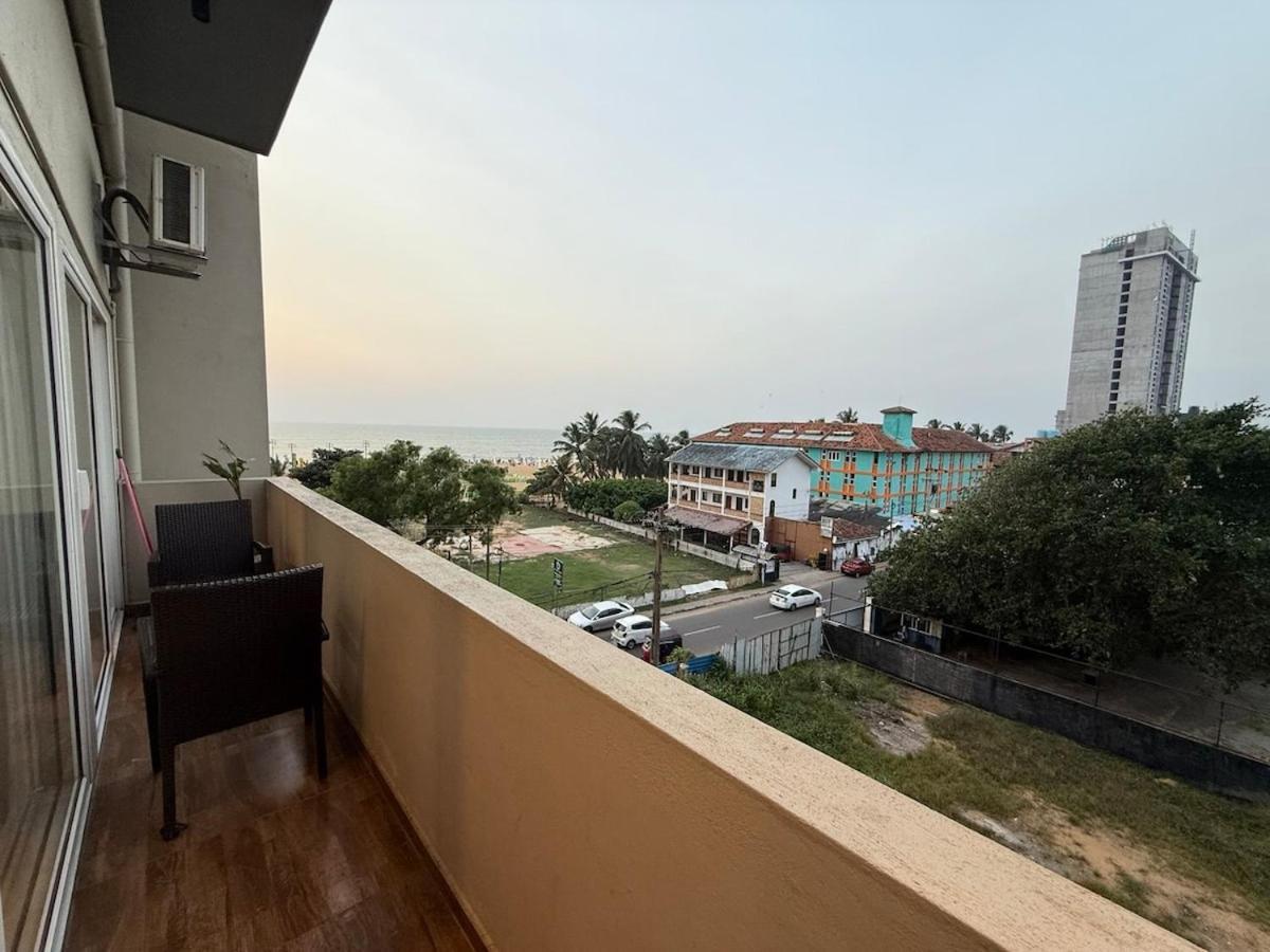 Ocean Breeze Negombo- Tidesend Luxury Beach Apartments Szoba fotó